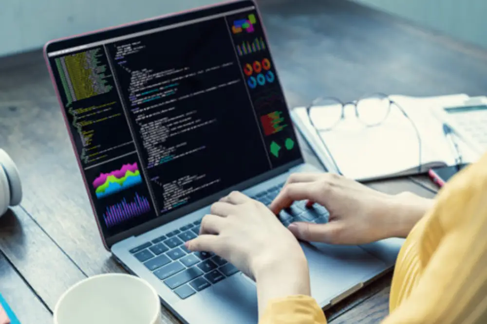 Data Science & Machine Learning with Python