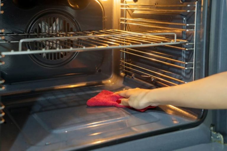 Methods To Clean Oven Racks