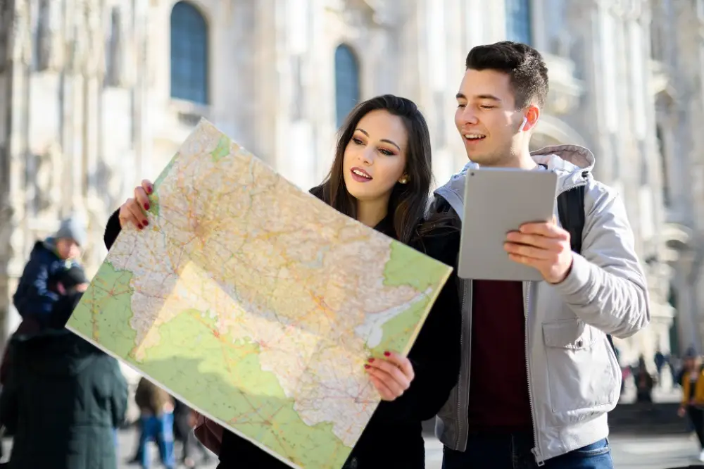 How to Become a Tour Guide