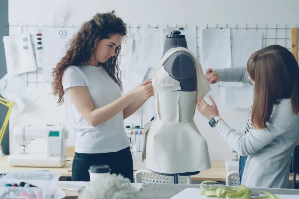 Fabrics for Fashion Design: Essential Learning for Designers