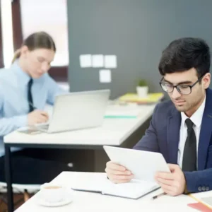 Role of a Credit Control Assistant in Managing Risk